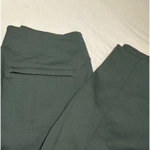 Athleta straight-leg pant, soft stretch, no wrinkle, women’s large